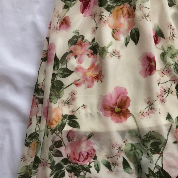 Flower Dress - Picture 3 of 5